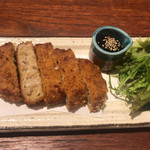 やさい家めい - 鶏と豆腐のふわふわ味噌だれメンチカツ定食、お惣菜ビュッフェつき