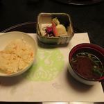 三養荘 - しらす・桜海老炊込みご飯