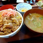 Sukiya - 牛丼とアサリの味噌汁