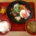 Joi Furu - 幕の内定食(ご飯大盛)豚汁変更