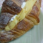 ル・プチメック - クロワッサン・ア・ラ・クレーム