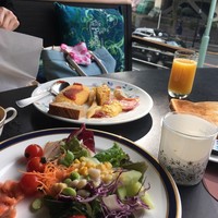 ブッフェアンドカフェ スロープサイドダイナー ザクロ - 