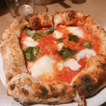 terzo - マルゲリータピザ
