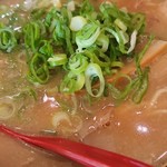 うま屋ラーメン - 具材アップ