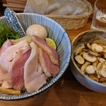 中華そば きなり - 鴨と茸　淡麗つけそば　¥950
      味玉肉増し　¥300