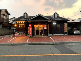 Yakitori Torihana - 鳥花玄関