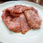 炭火焼 七厘 - 白身の切り落とし