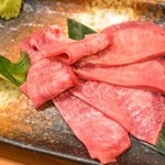 Sumibiyakiniku Kicchou - 肉刺し