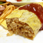 洋食いしだ - オムライスの中はこんな感じ