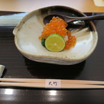 Nishiazabu Ootake - 炙りカマス、イクラ、菊菜お浸し