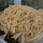 ラーメンショップ 牛久結束店 - 麺をアップ