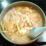 食堂ニューミサ - とん汁ラーメン　900円