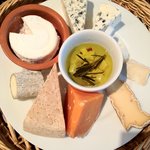 ル・リオン - チーズ盛り合わせ