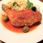 ル・リオン - 若鶏のトマト煮込み ショートパスタ添え