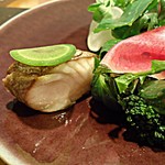 アノニム - 鰆の半生　温玉・冬野菜の蕪と貝柱のソースサラダ仕立て