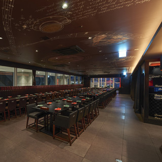 ワンフロア貸切
                                          着席最大120名様
                                          立食最大180名様