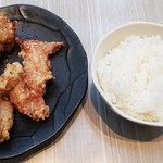 麺匠 桂邸 - セットの唐揚げとライス