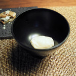 長谷川 稔 - フォアグラバケットとスートコーンのピュレ