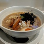 らぁ麺や 一晃亭 - 背脂煮干し醤油