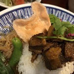 大衆中遊華食堂 八戒 - 魯肉と中華的＆カリー的な副菜接写