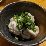 天史朗鮨 - 鱈の白子　ボイル仕立てで温かい　ネギと塩で頂きます