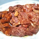 焼肉味楽 - ハラミ 1,500円（×2人前）、ロース 1,200円（×2人前）、タン・タレ 800円（x1人前）