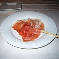 DINING ROOM IN THE MAIKO - 24ヶ月熟成イタリアパルマ産生ハムとグリッシーニ