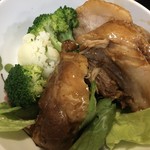 肴亭杉家 - ゴロゴロっとした柔らか煮豚が3個も