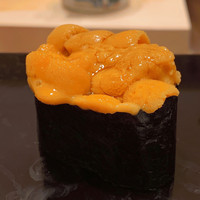 すし処 めくみ - 赤雲丹　(箱10万円だそうです)