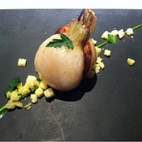 レフェルヴェソンス - 丸ごと火入れした蕪とイタリアンパセリのエミュルション、ハモンイベリコ＆ブリオッシュ