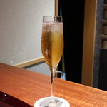 東山 吉寿 - 梅酒ソーダ割り