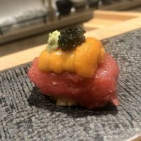 鮨 いつみ - ●鮪の突先、バフンウニ、キャビア
                    
                    根室産のバフンウニ
                    臭みが無くて美味しかったです。
                    
                    
                    