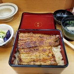 鰻家 - うな重。