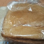ロリアン - 食パンのミミ(無料)
            ※店員に許可を得て頂きました。