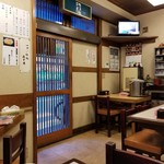 あだちや - 店内様子。