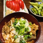 Hikari Dori - モツ煮(豚)とトマトスライス
