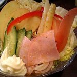 地鶏 あんどう - 野菜サラダ　630円