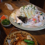 あのりふぐ料理 まるせい - からあげ（1人1籠来ます）てっちり（２人前分）