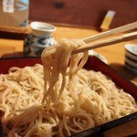 手打蕎麦 こなや - 蕎麦は挽きたて打ちたての細麺