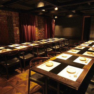 For banquets and dinners ◎ We offer spacious table seats and private rooms with an open feel.