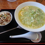 ラーメン幸味 - 鶏そば￥715、半チャーマヨ飯￥165