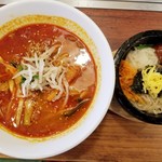 ぴょんぴょん舎 - ユッケジャン辛温麺＆ミニ石焼ビビンバ