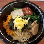 ぴょんぴょん舎 - ミニ石焼ビビンバ