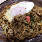 ちとせ - 肉玉焼きそば660円