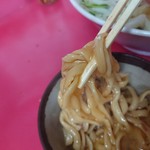 ラーメン二郎 - 生玉子を絡めてスキ焼き風に～♪