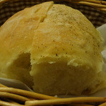 オルフィック バー - 自家製パン