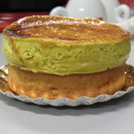 パティスリー イル・プルー・シュル・ラ・セーヌ - 横から