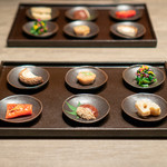 USHIGORO S. - 原木椎茸の炭火焼 石川芋の胡麻和え 春菊と菊花のお浸し 赤万願寺唐辛子の炭火焼　 栗の渋皮煮（熊本県産） 加賀蓮根の辛子蓮根