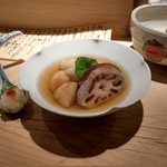 ぎおん 阪川 - 小芋とほたてのあられ揚げ