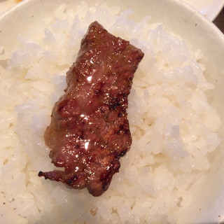 炭火焼肉 牛小屋_1